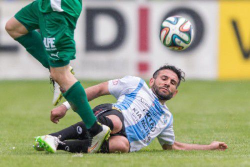 Punkte hat der FC Hard (im Bild Serkan Akyildiz)gegen Wackers Amateure eingeplant . Foto: stiplovsek