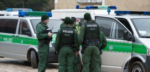 Vor dem Eintreffen der Polizei gaben die Vorarlberger Fersengeld. Foto: DPA