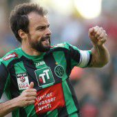 Wacker bleibt in der Liga