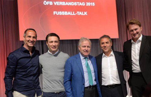 Adi Hütter, Niko Kovac, ÖFB-Präsident Leo Windtner, Marcel Koller und Ralph Hasenhüttl waren zu Gast beim ÖFB-Verbandstag in Mondsee. Foto: apa