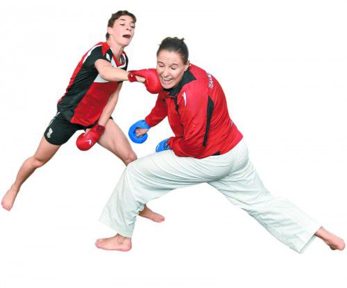 Bettina Plank (l.) beim Sparring mit Teamkollegin Alisa Buchinger.
Foto: gepa
