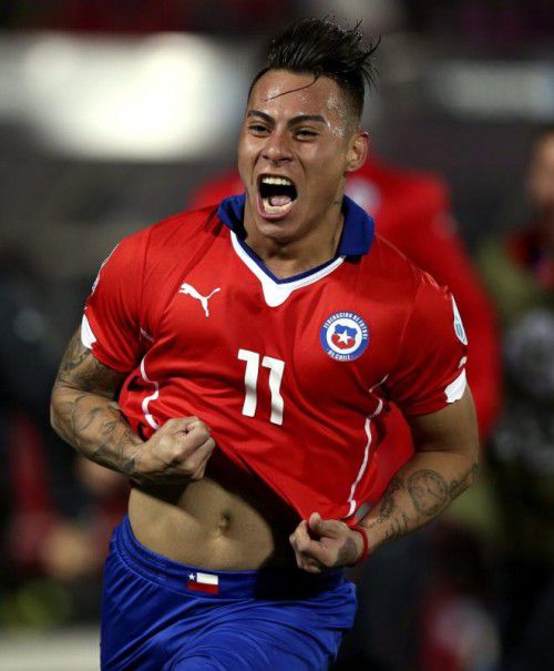 Chile-Stürmer Eduardo Vargas avancierte mit einem Doppelpack zum Matchwinner beim 2:1-Halbfinalerfolg gegen Peru. Foto: epa