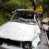 Schwerer Unfall mit zwei Verletzten am Arlberg