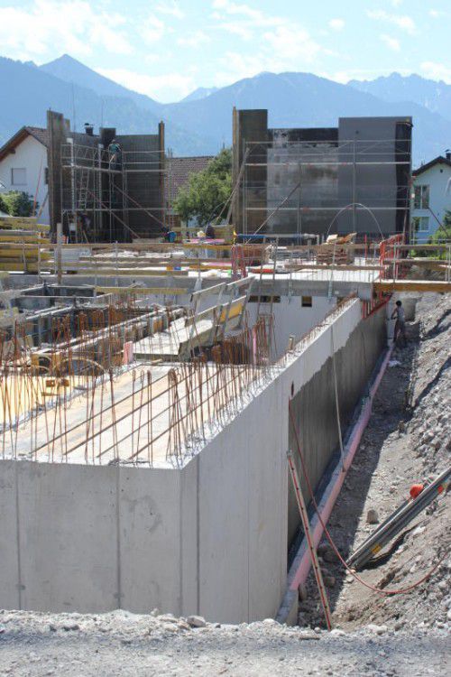 Die ersten Außenwände wurden bereits errichtet. Foto: VN/js