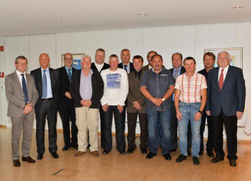 Die Hilti & Jehle Geschäftsführung ehrte die verdienten Jubilare. Foto: HJ