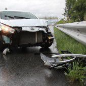 Unverletzt nach Aquaplaning
