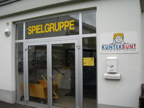 Höchst. Alarm schlugen jüngst Höchster Eltern im Bürgerforum. Die Spielgruppe „Kunterbunt“ steht vor der Schließung, da es an Anmeldungen fehlt. Auf dem Spiel stehen auch Arbeitsplätze. Zwar gibt es in Höchst noch weitere Betreuungsangebote, manche Eltern wollen aber an der bewährten Kita festhalten.