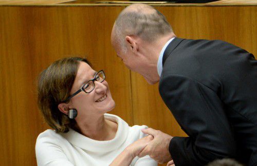 Jetzt nicht mehr so herzlich zugetan: Mikl-Leitner und Klug.  APA