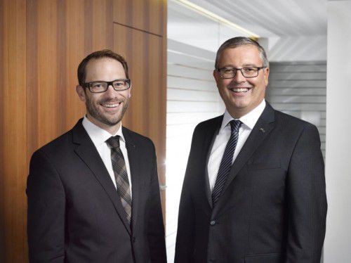 Klemens Heinzle (l.) und Andreas Spiegel werden das neue Vorstandsteam der „Raiffeisenbank amKumma“ bilden. Foto: Alfare