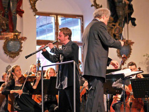 Manfred Honeck dirigiert Mozarts Oboenkonzert C-Dur KV 314 mit dem Solisten Kai Frömbgen. Fotos: Voith