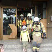 Feuerwehr war zu Gast an der VS Watzenegg