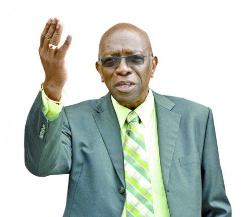 Oft genannt im Zusammenhang mit den aktuellen Skandalen im Fußball-Weltverband FIFA: Jack Warner. Fotos: Ap/2