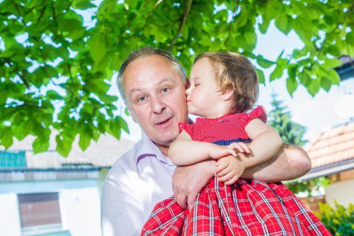 Von Carina gibt’s ein Bussi für Papa Klaus Hämmerle.