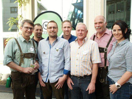 Wifi-Chef Thomas Wachter (l.) mit Remo Hagspiel, Thomas Giselbrecht, Christian Konzett, Peter Hoch sowie Peter Pryjmak und Barbara Zraunig.