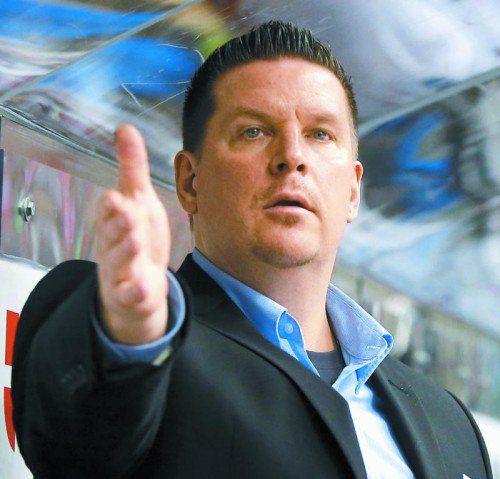 Zurück auf der Bozner Trainerbank: Tom Pokel. Foto: GEPA