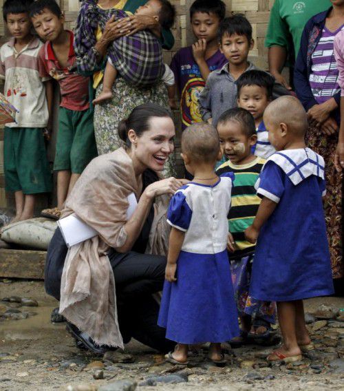 Angelina Jolie traf Flüchtlings­kinder.