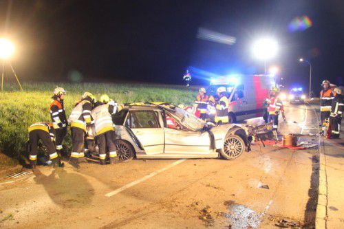 Der Unfall hatte einen Großeinsatz der Feuerwehren und Rettung zur Folge.