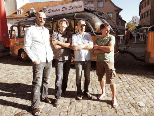 Die Gruppe Gallo Pinto imitiert Musik aus Lateinamerika und singt über Liebe, Schmerz und Revolution.
foto: gallo pinto