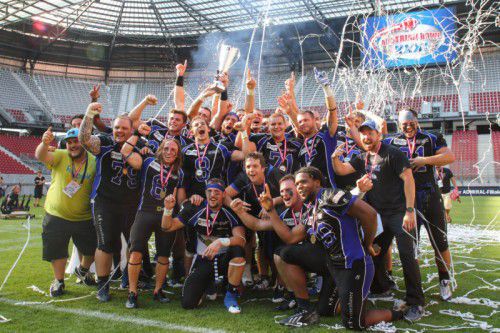 Die meisterlichen Blue Devils Hohenems holte sich zum dritten Mal die Silver Bowl. Foto: gepa