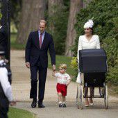 Kleine royale Taufe mit Familie und Freunden