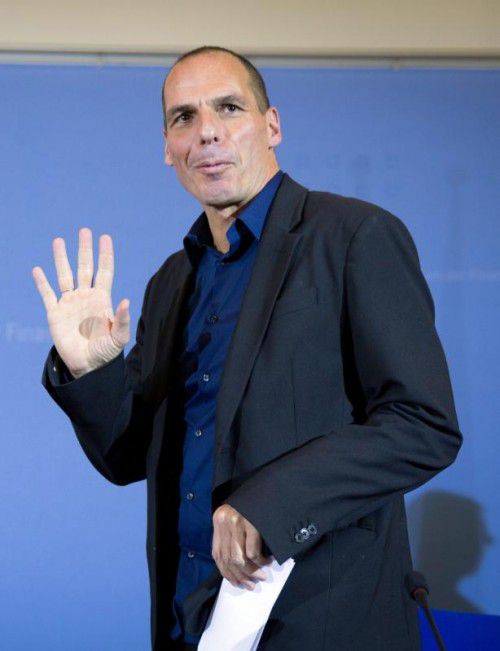 Ein letztes Winken zum Abschied: Finanzminister und Provokateur Yanis Varoufakis erklärte am Montag überraschend seinen Rücktritt.  EPA