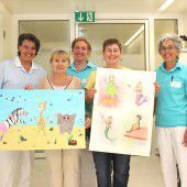 Jugendliche malen für Kinderstation