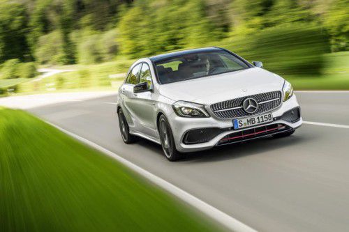 Im Herbst kommt das Facelift der Mercedes-A-Klasse mit frischer Optik und neuen Motoren zu den Händlern. Foto: werk