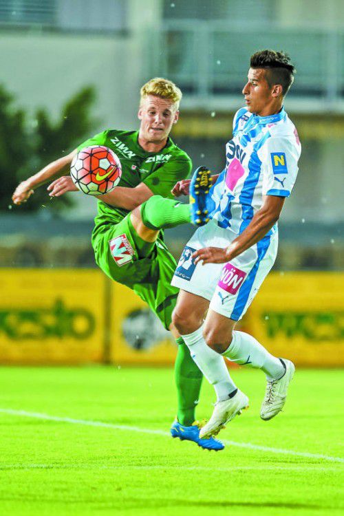 Nach einer Saison beim FC St. Gallen spielt Pius Grabher (l.) nun wieder für die Lustenauer Austria.