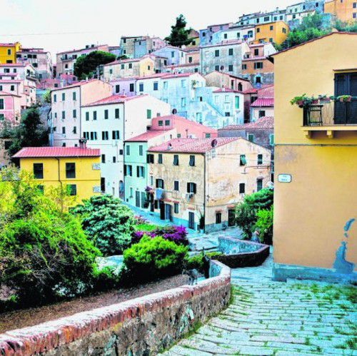 Romantische Gässchen im Ort Rio Nell’Elba.
