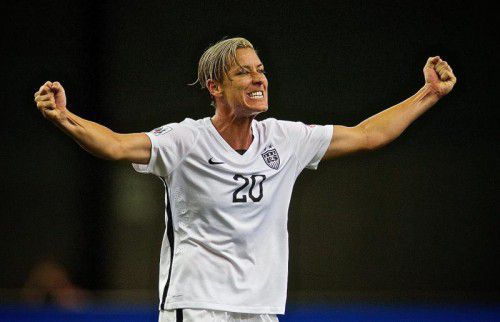 US-Stürmerin Abby Wambach will auch im Finale gegen Japan jubeln – und Revanche nehmen für die Finalniederlage vor vier Jahren. Foto: epa