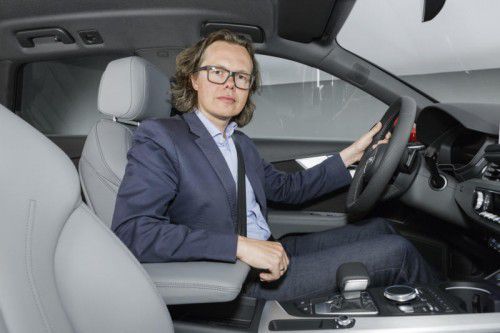 VN-Motorchef Michael Gasser nahm bereits im neuen A4 Platz.