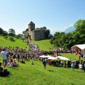 Staatstragendes und Fackeln