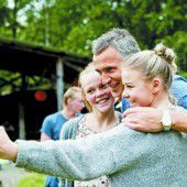 Die Jugend kehrt an den Ort des Terrors zurück