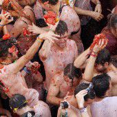 „Tomatina“ lockt viele Besucher