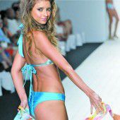 Blauer Bikini