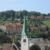 Feldkircher Dom St. Nikolaus mit neuem Anstrich