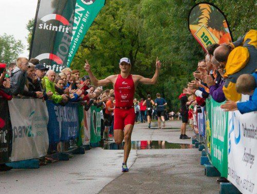 Am Samstag in einer Woche ist es wieder so weit: Der Jannersee-Triathlon macht mehrere kurzfristige Straßensperren erforderlich.