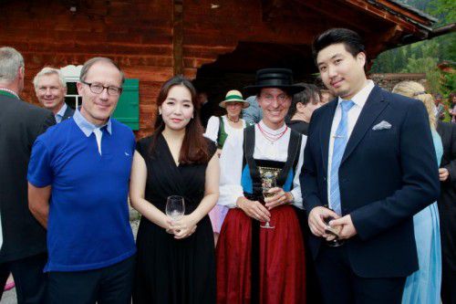 PfarrerJodok Müller und Sopranistin JegyungYang.