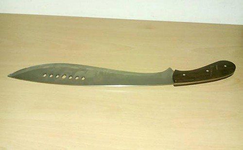 Angeklagter soll Opfer mit Machete überfallen haben.