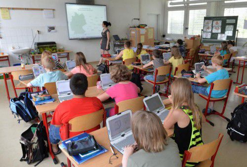 Auch in Vorarlberger Schulen halten digitale Geräte  Einzug.