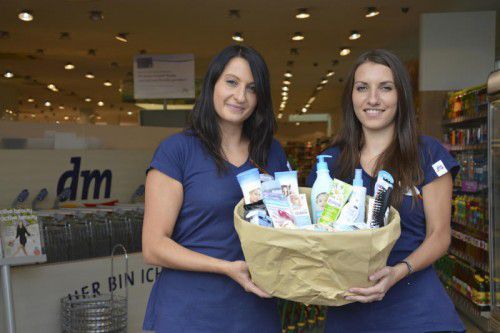 Die Drogeriemarkt-Kette sammelte bereits über 350.000 Euro für Hygieneartikel. 18 Paletten wurden in Vorarlberg verteilt.
