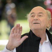 Schlinge um Blatter zieht sich zu