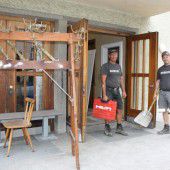 Lochauer Festhalle behelfsmäßig saniert