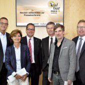 Viel Geld für theatralen Akt