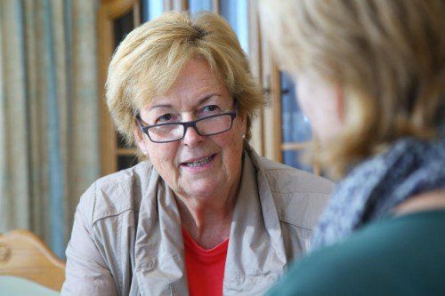 Marlies Müller nimmt sich bei ihren Besuchen auch gerne Zeit für die Menschen, die in Not sind. VN/HB