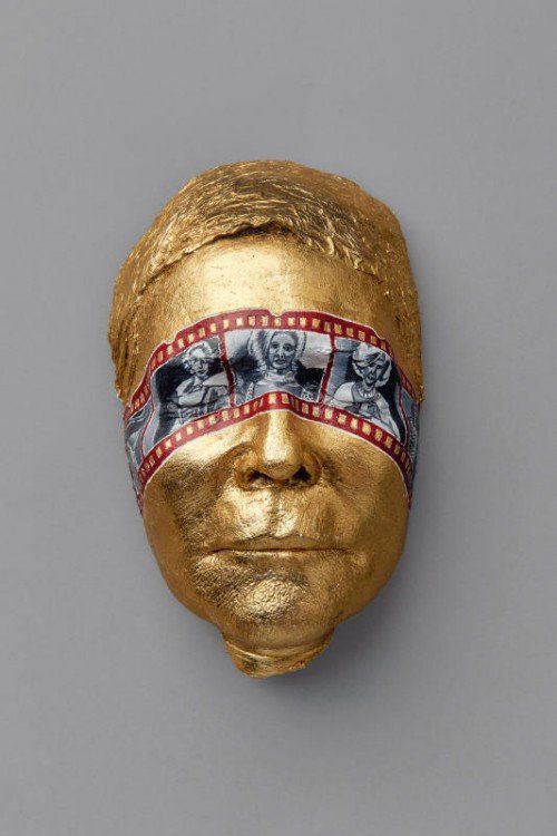Maske der Schauspielerin Christiane Hörbiger.