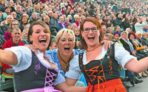 Neun große Schlagerstars brachten die Stimmung auf der Seebühne in Bregenz zum Kochen.