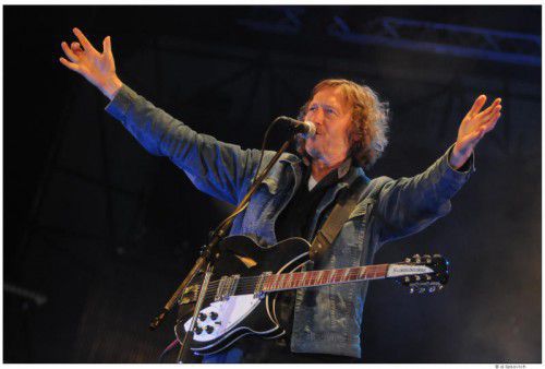 Peter Cornelius präsentiert mit „Zeitsprung“ eine Zeitreise durch 40 Jahre seines erfolgreichen Schaffens.
