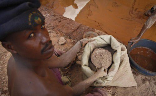 Rund 50.000 Menschen leben in Zentraluganda von Gold – doch ihnen fehlt die staatliche Genehmigung.