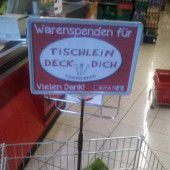 Lebensmittel im Spar spenden